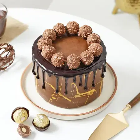 p-hazelnut-fantasy-chocolate-cake-299246-2.webp